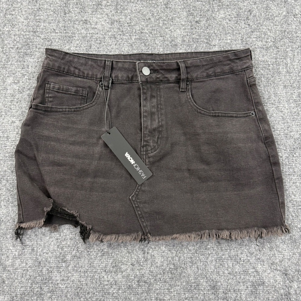 Fashion Nova Raven Denim Mini Skirt Large Black Distressed‎ Raw Hem NWT Girls